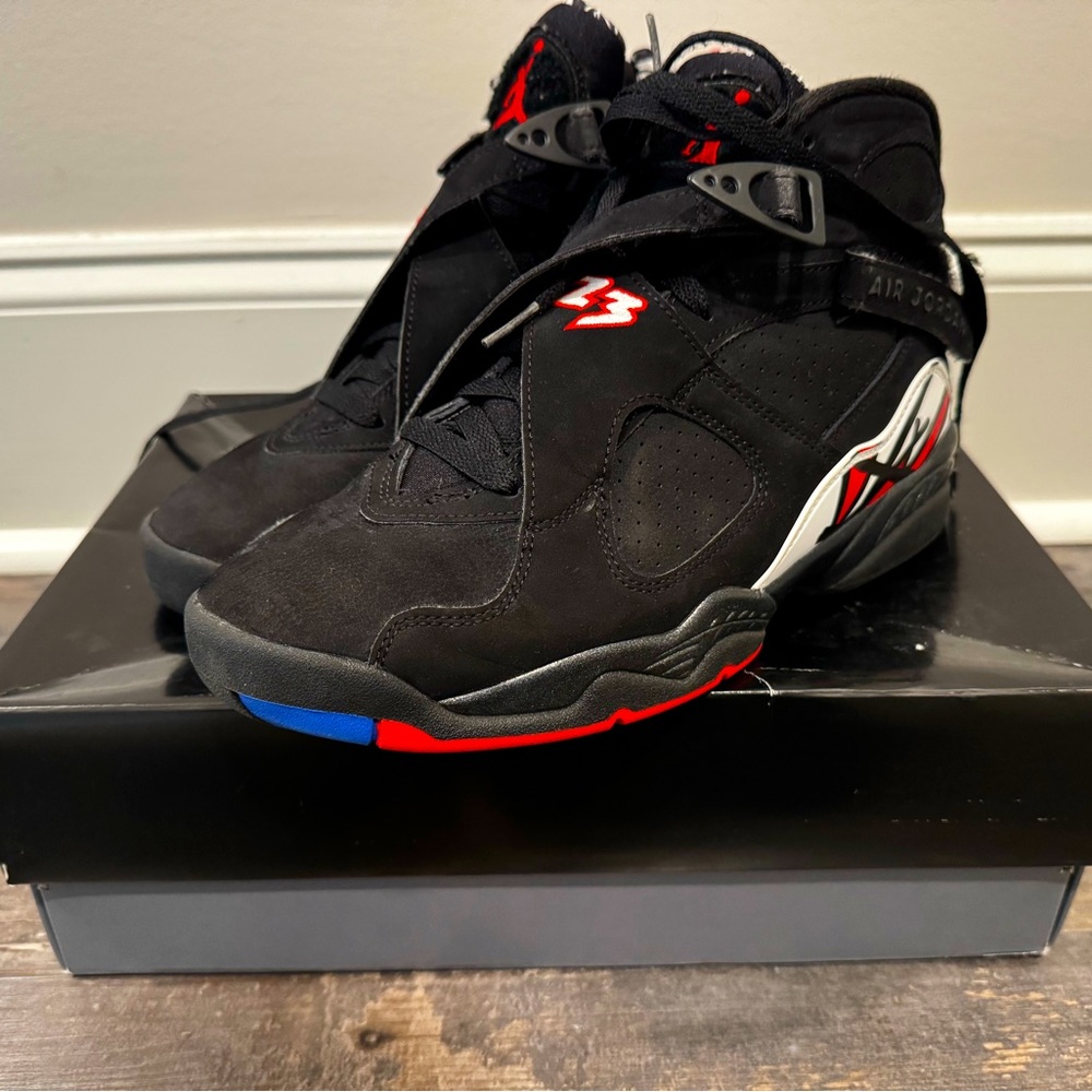 Air Jordan 8 Retro
Men's Black and Red Sneakers